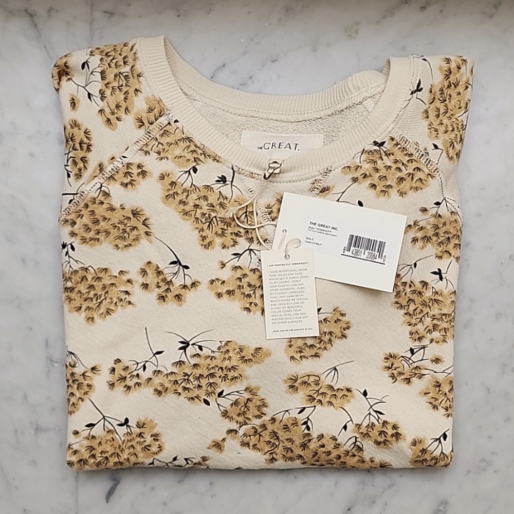 The Great. Short sleeve sweatshirt top NWT